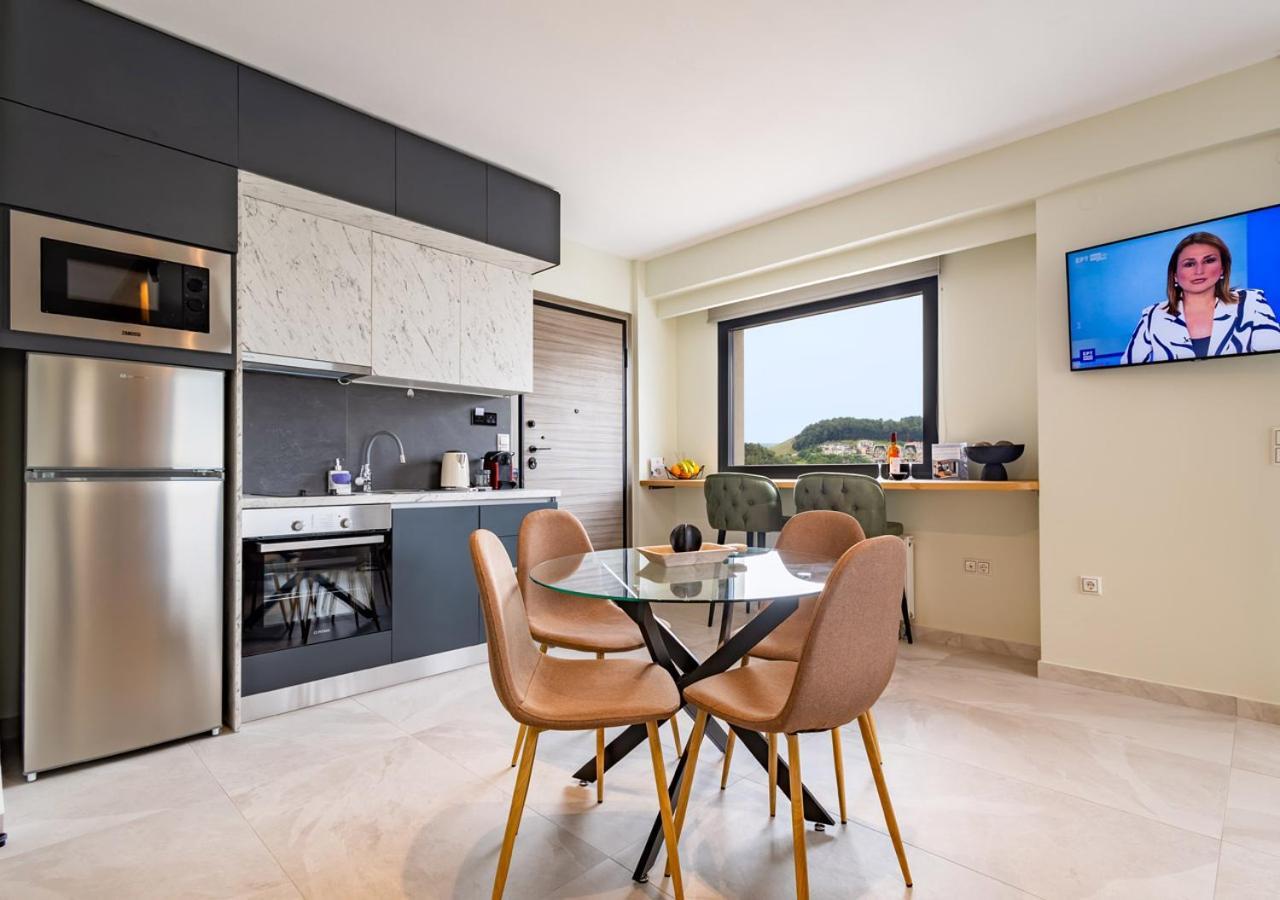 The High View Apartment *