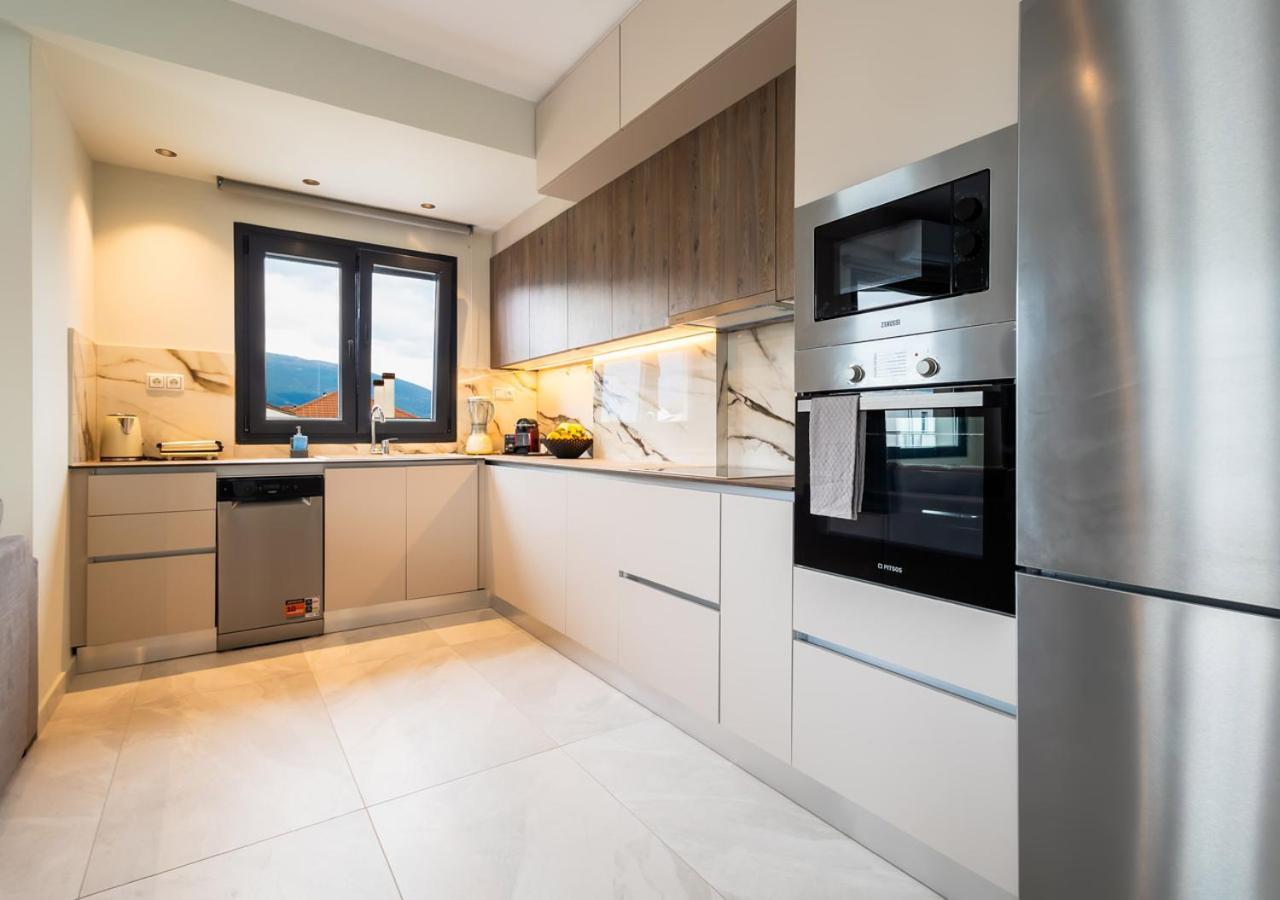 The High View Apartment *