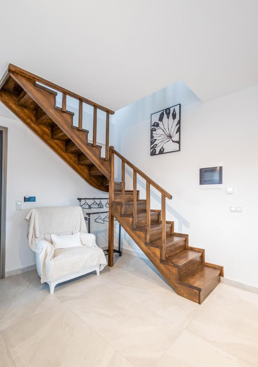 The High View Apartment *